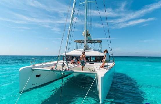 All-Inclusive Catamaran Tour to Isla Mujeres